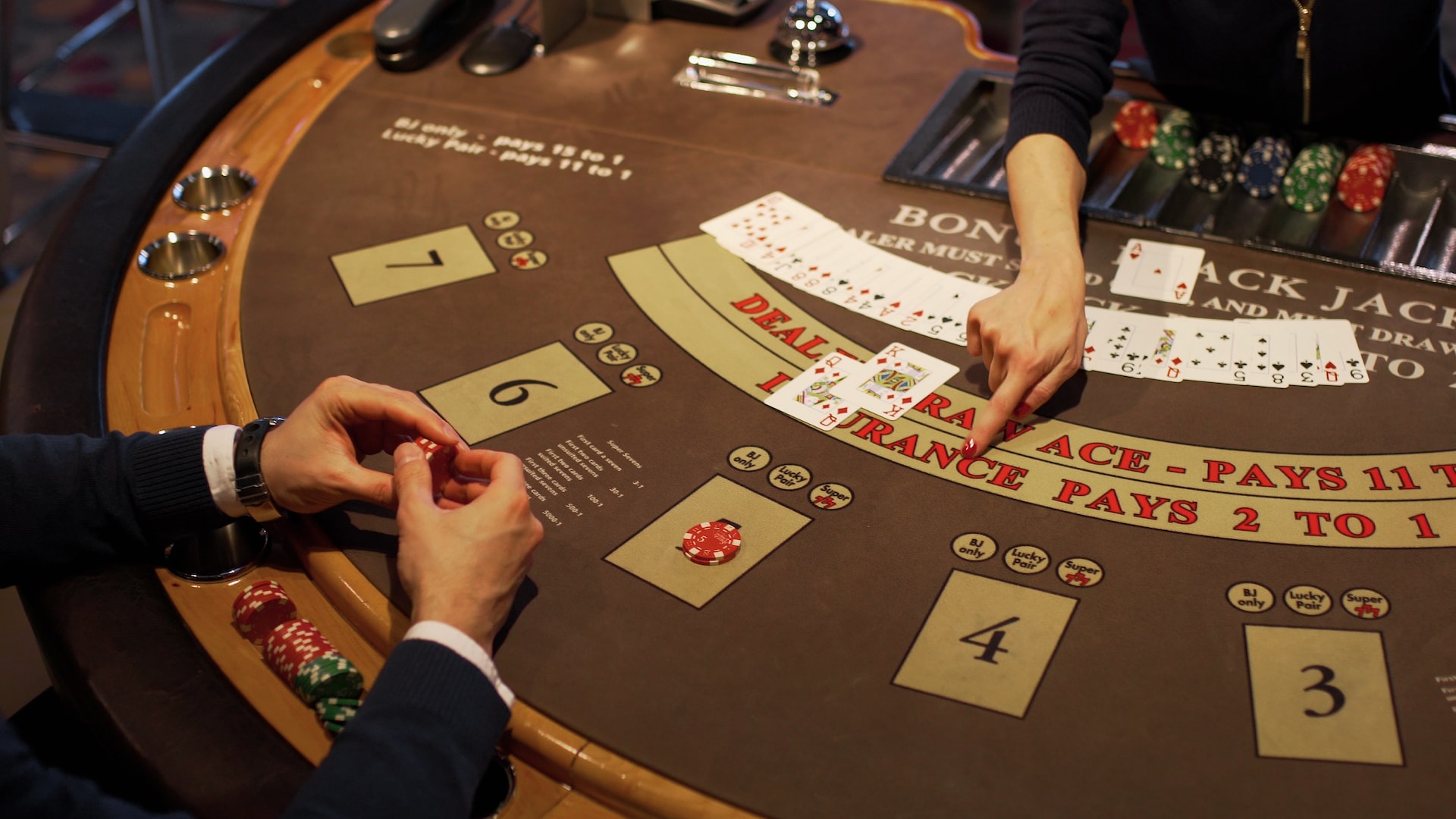 6 Life Lessons You Can Learn By Playing Online Casino Games